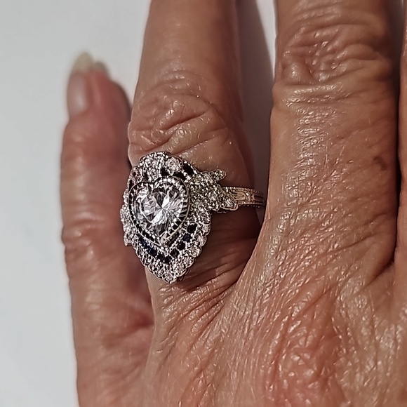 Heart Shape Sterling Siver Ring - Picture 6 of 16